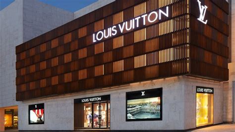 Find Louis Vuitton Stores in Mexico .